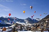 montgolfieres 5097_wm.jpg - Vol de mongolfières (Château d'Oex, Suisse, janvier 2008)